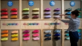 Adidas отчита близо 40% спад в печалбите. Ето защо